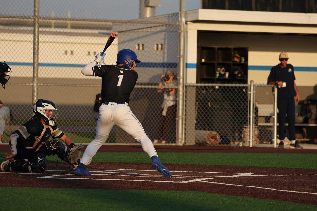 Bennet Burke batting in photo from ShotByRAC sports photography